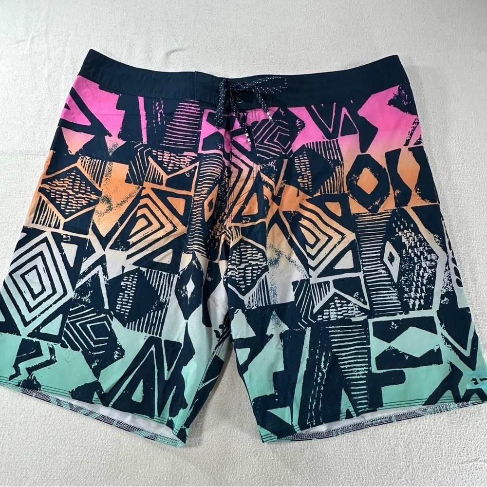 Billabong Men's Geometric Swim Trunks Shorts - Multicolor Sz 38